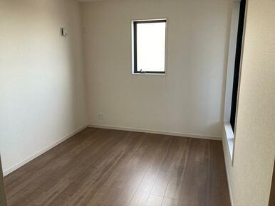 ベッドやイスでの生活で膝に難ありの方でも過ごしやすい（2号棟）