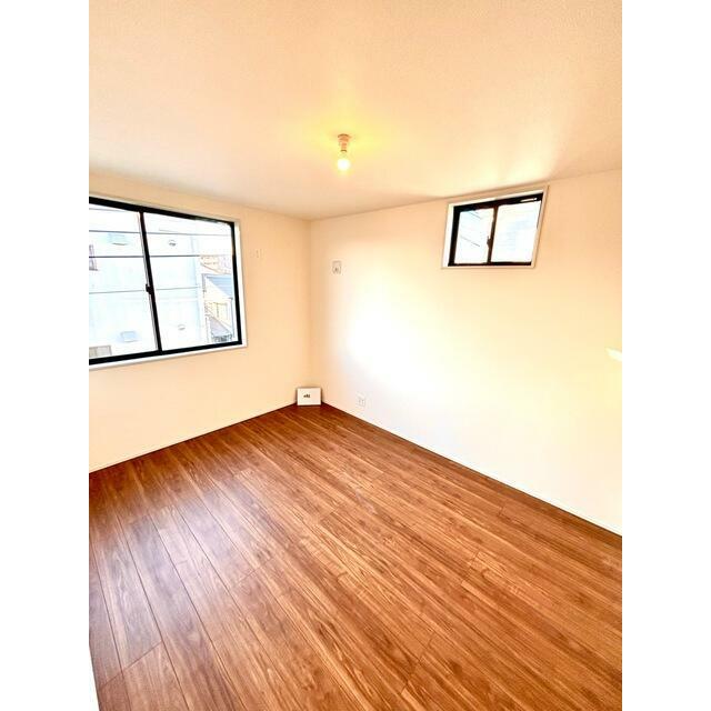 ベッドやイスでの生活で膝に難ありの方でも過ごしやすい（1号棟）