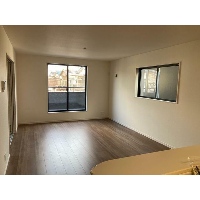 お持ちの家具の配置を考えると洋室のお部屋が暮らしやすいという方に（2号棟）