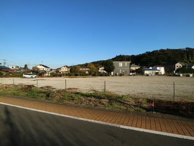 敷地４６５坪！貴社の資材置場・駐車場用地としていかがですか。