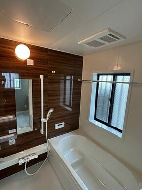 「1F浴室」浴室のお写真です。