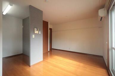 【ＬＤＫ】うれしいエアコン付きのリビング♪