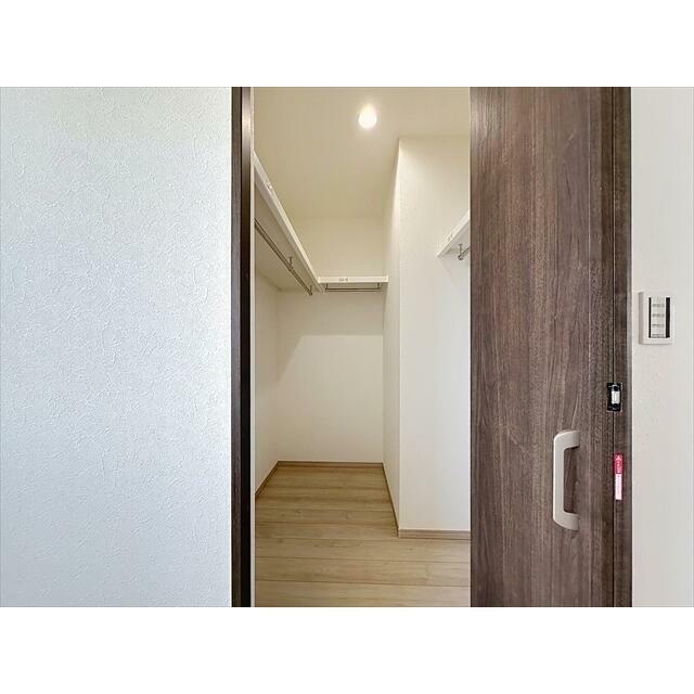 ２つのウォークインクローゼットがあります