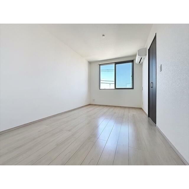 寝室としてゆっくりできる洋間
