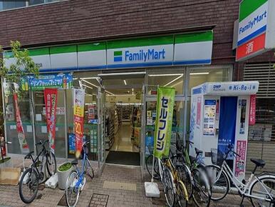 ファミリーマート町田鶴川駅北店
