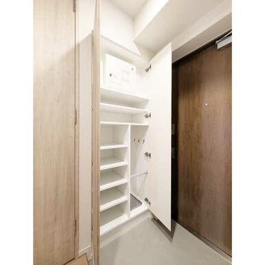 シューズボックス