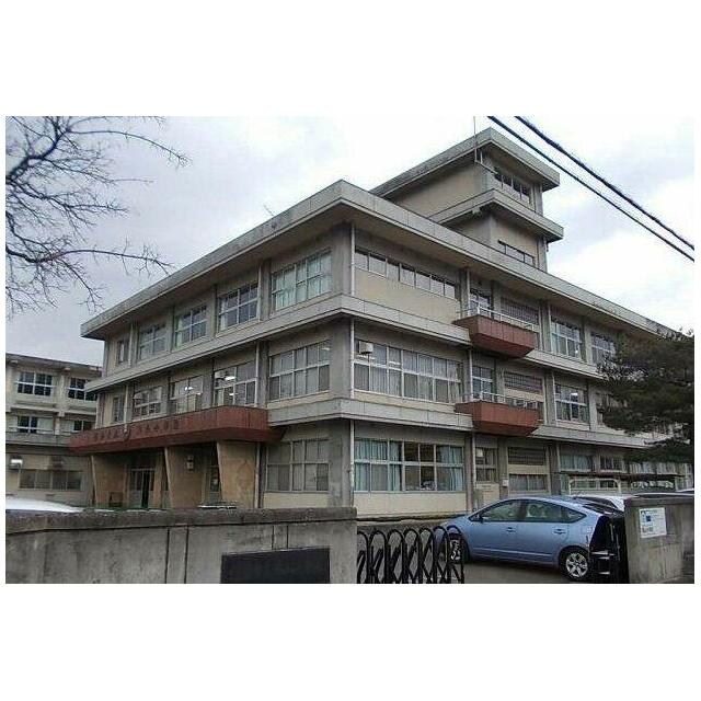 福島市立瀬上小学校まで1000m