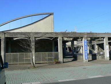 苅田町立図書館