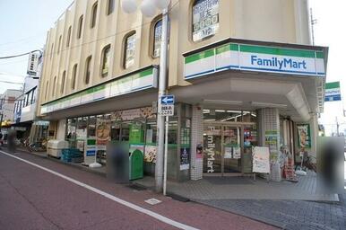 ファミリーマート相模原東林間駅前店