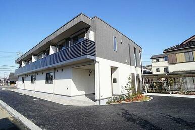 モダンな外観のシャーメゾン