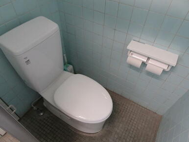 男子トイレ。２０２３年３月洋式トイレに変更工事完了