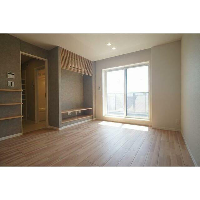 【１４．０帖ＬＤＫ】開放感のあるＬＤＫ　ご入居したその日からご利用できる無料Ｗｉ－Ｆｉ付テレビボー…