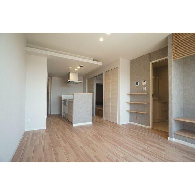 【１４．０帖ＬＤＫ】開放感のあるＬＤＫ　ご入居したその日からご利用できる無料Ｗｉ－Ｆｉ付テレビボー…