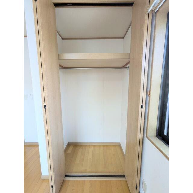 ☆各部屋に収納あります