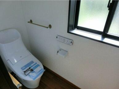 清潔感のあるトイレです