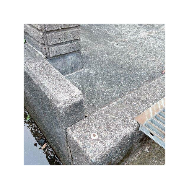 東側境界
