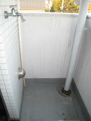 室外洗濯機置場