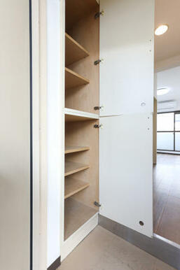 シューズボックス