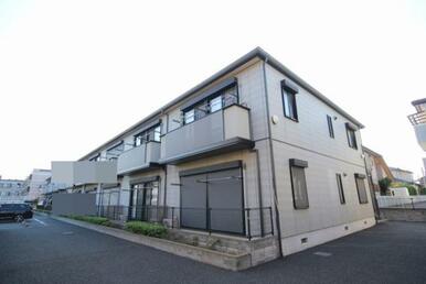 積水ハウス施工軽量鉄骨造２階建です