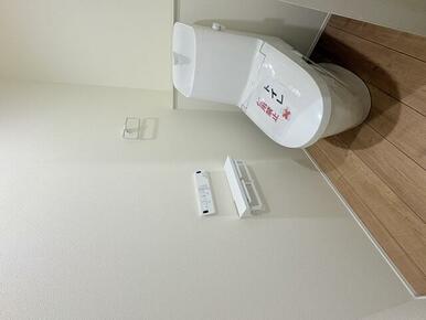 【２号棟】あると便利なトイレ後ろの棚付きでストックや飾り付けなど自分好みアレンジ出来ます！