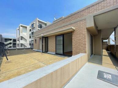 ルーフバルコニー