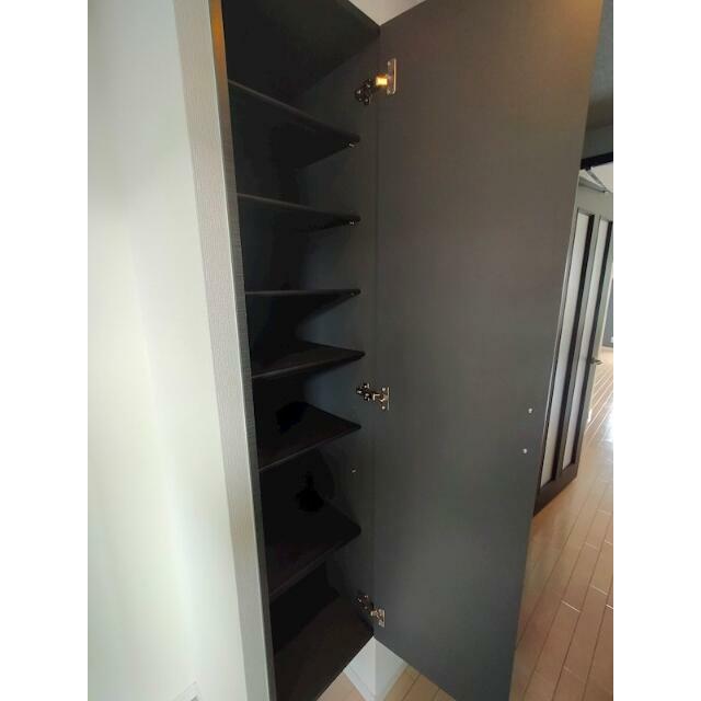 シューズボックス