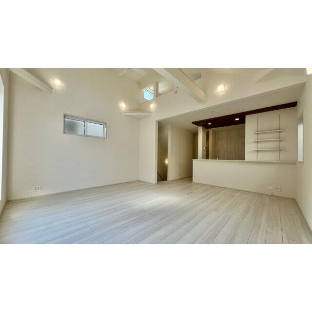 南向きのリビングではぽかぽかの日差しが感じられます