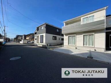 南側約6M幅員の公道。車の出し入れもスムーズに行えますね＾＾