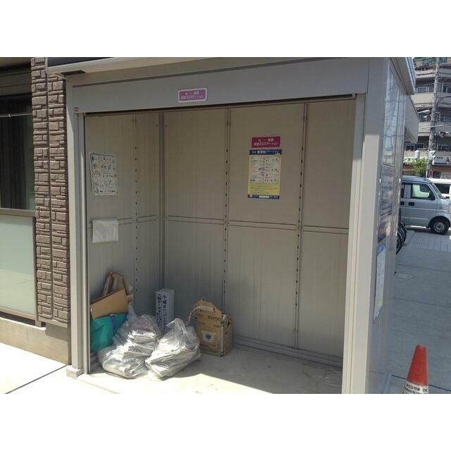 ゴミ捨て場（南側）