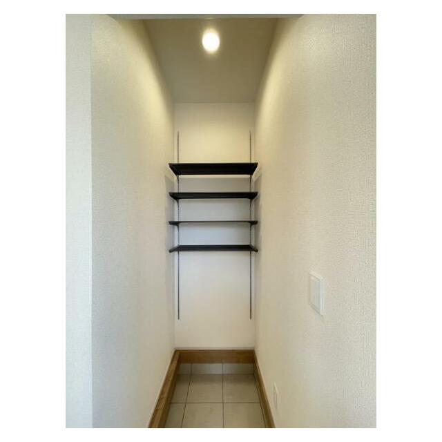 土間にはベビーカーや子供の遊び道具なども収納できますよ＾＾