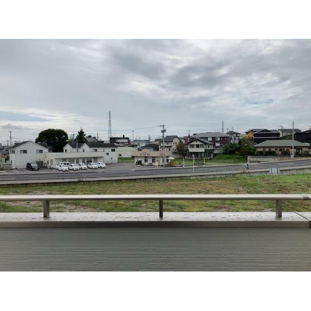 忙しくても一日に一度は外の眺めを見ながらリラックスタイムを（8号棟）