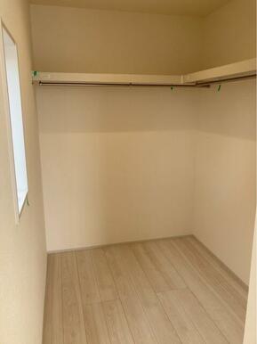 普段着もお気に入りの1着もここに収納！（8号棟）