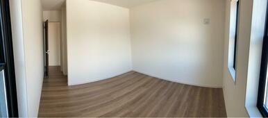 リビングと洋室の使い分けで生活にメリハリを（1号棟）