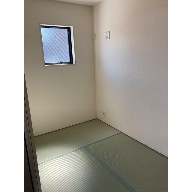 温かみを感じる畳の空間、インテリアに＋αのテイストを加えてアイデア無限大（1号棟）