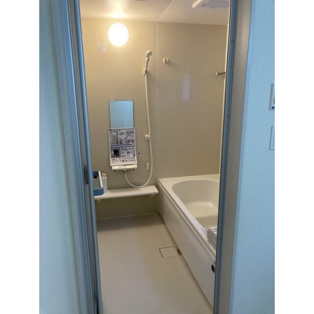 たまりがちな疲れやモヤモヤイライラはバスタイムですっきり洗い流して（2号棟）