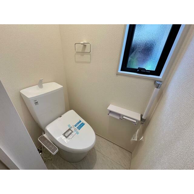 お気に入りのカバーやマット、スリッパを置いて快適空間に（1号棟）