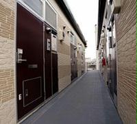 共用部分は清掃業者が清掃しています。