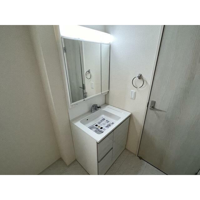 洗面台で帰宅後のリセットタイム（1号棟）