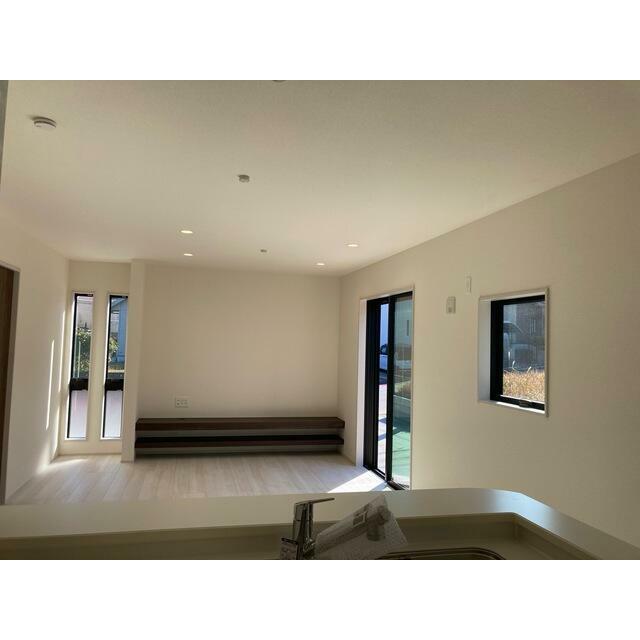 笑顔が溢れる、心和むリビング（1号棟）