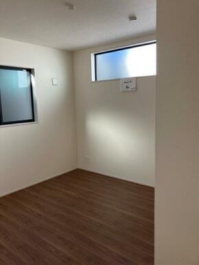 リビングと洋室の使い分けで生活にメリハリを（6号棟）