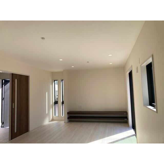 笑顔が溢れる、心和むリビング（1号棟）