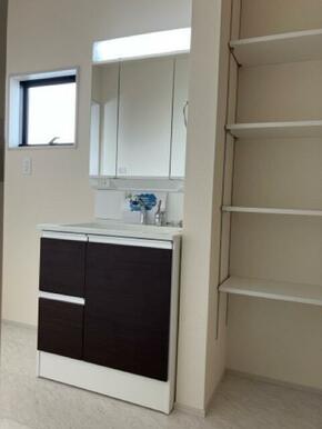 毎朝の寝癖チェックもおまかせ（6号棟）