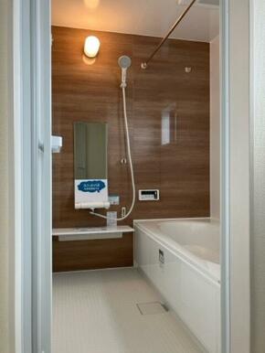 ゆったりくつろげる浴室で、心ほぐれる至福の時間（6号棟）