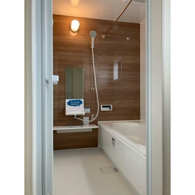 ゆったりくつろげる浴室で、心ほぐれる至福の時間（6号棟）