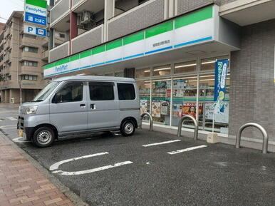 ファミリーマート福岡姪浜駅南店