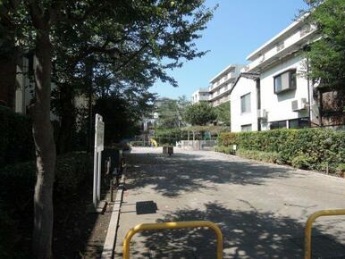 荒川区立　東日暮里三丁目児童遊園