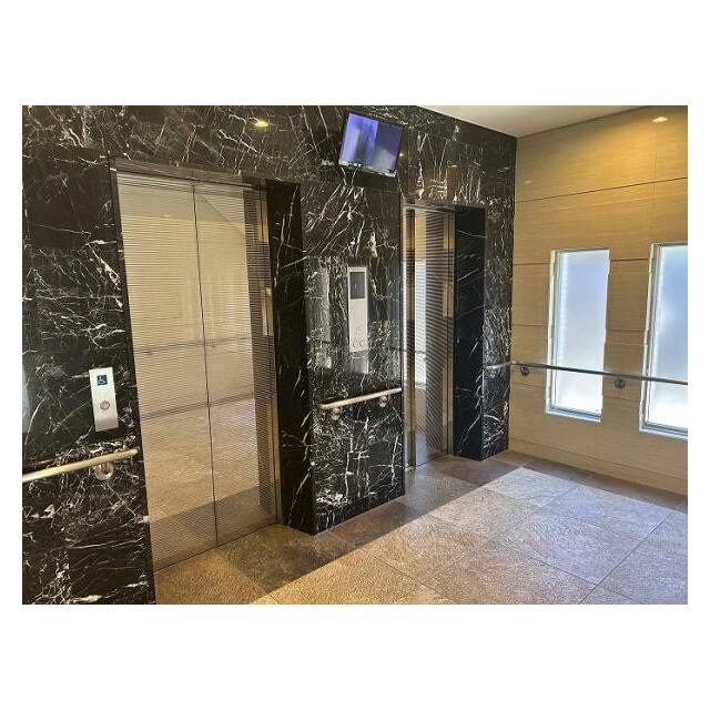 エレベーター2基完備