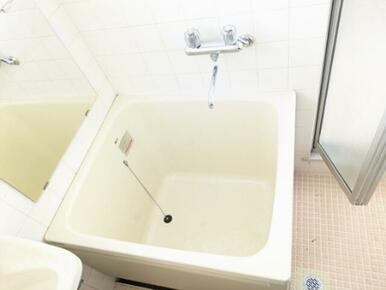 バストイレ同室！