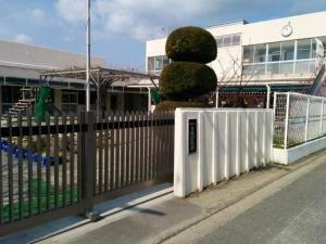 古城幼稚園　車2分