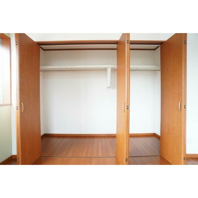 各洋室に収納あります！